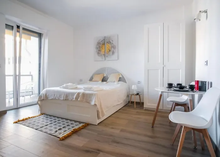 Rossani Suites&aparts * בארי